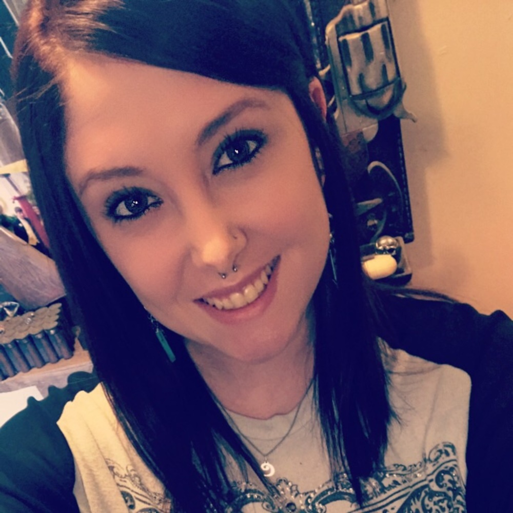 Meet your Posher, Sheyla